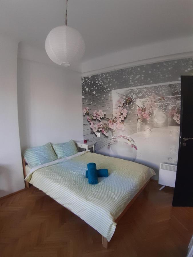 Apartamento Best Apartament In Center Bucarest Habitación foto
